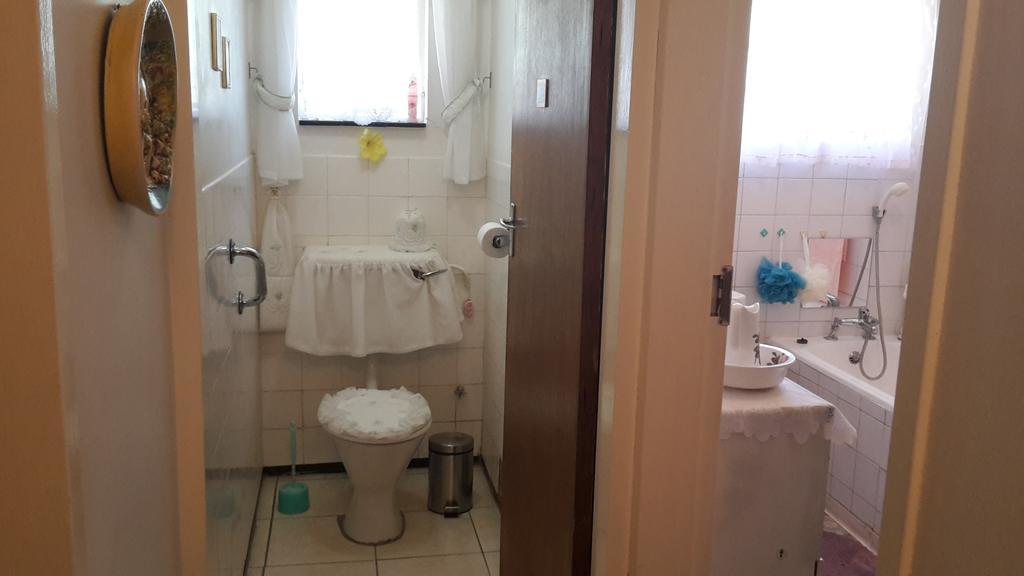Heila'S In House Family Room-Homestay! Bloemfontein Exteriör bild